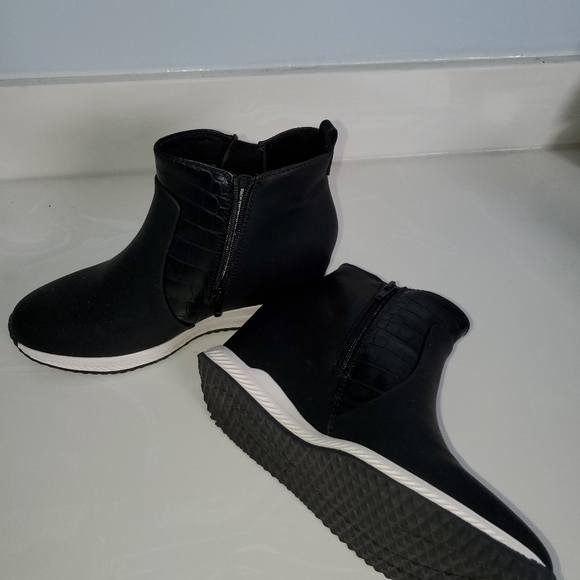 Bare trap sneaker bootie Jaci  new 8.5m w/o box - Picture 6 of 8